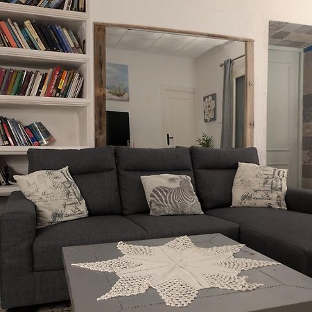 The Beach Hut With Lazy Spa อาดรา ภายนอก รูปภาพ