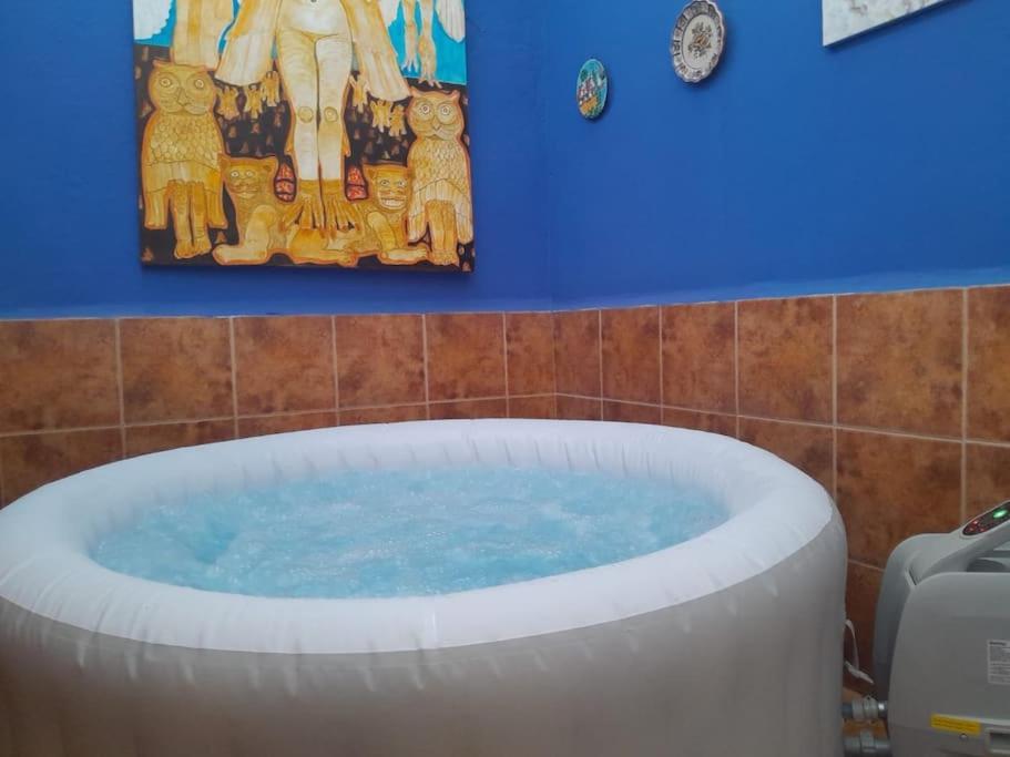 The Beach Hut With Lazy Spa อาดรา ภายนอก รูปภาพ
